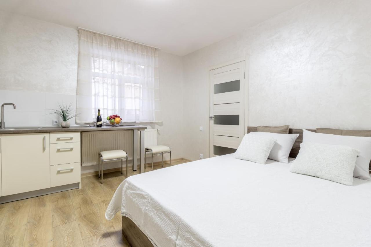 City Center Vip Studio Apartment Lviv Ngoại thất bức ảnh